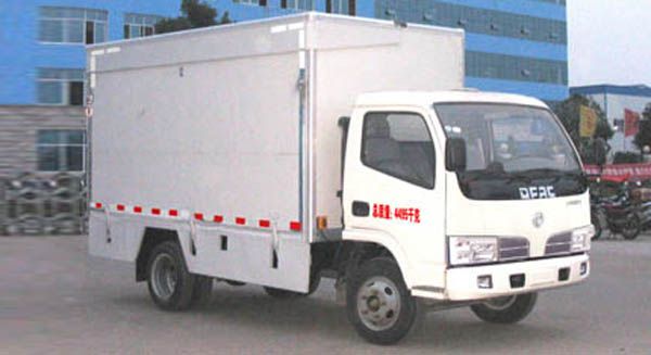 東風(fēng)金霸舞臺車(chē)